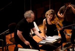 Mutter with Manfred Honeck and Berlin Philharmonic © Harald Hoffmann DG